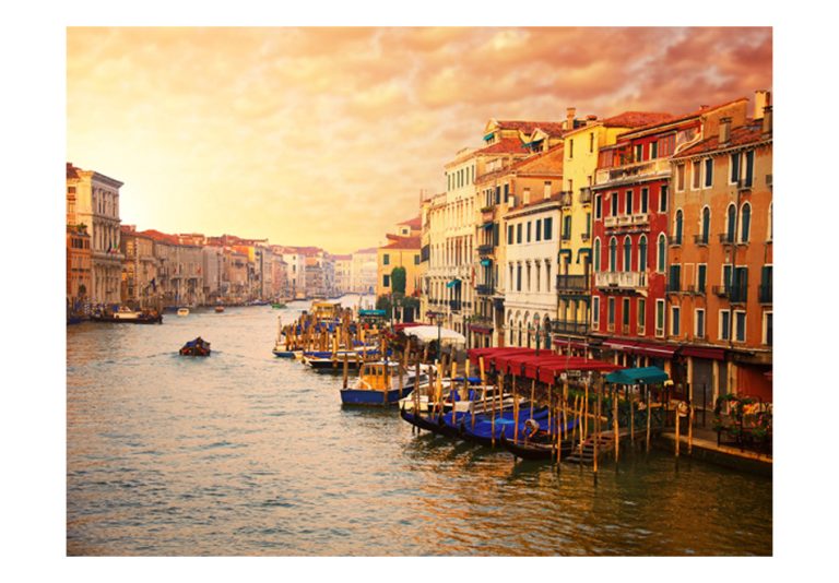 Fototapeta – Venice – The Colorful City on the Water Fototapeta – Venice – The Colorful City on the Water
