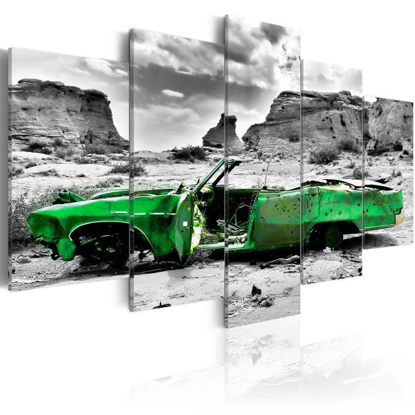 Obraz – Green retro car at Colorado Desert Obraz – Green retro car at Colorado Desert